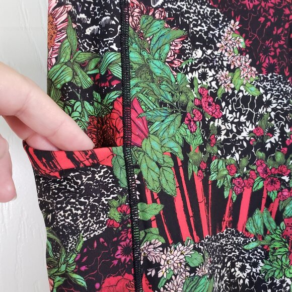 Lululemon Fast & Free 7/8 Tight II Nulux 25" Black and colorful floral Size 8 - Picture 3 of 10